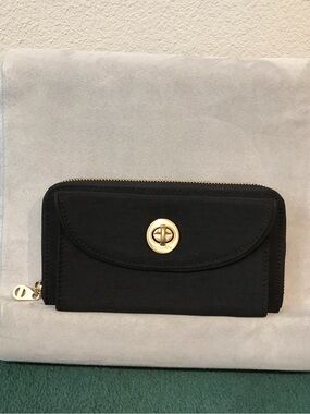 Baggallini Black Nylon Wallet